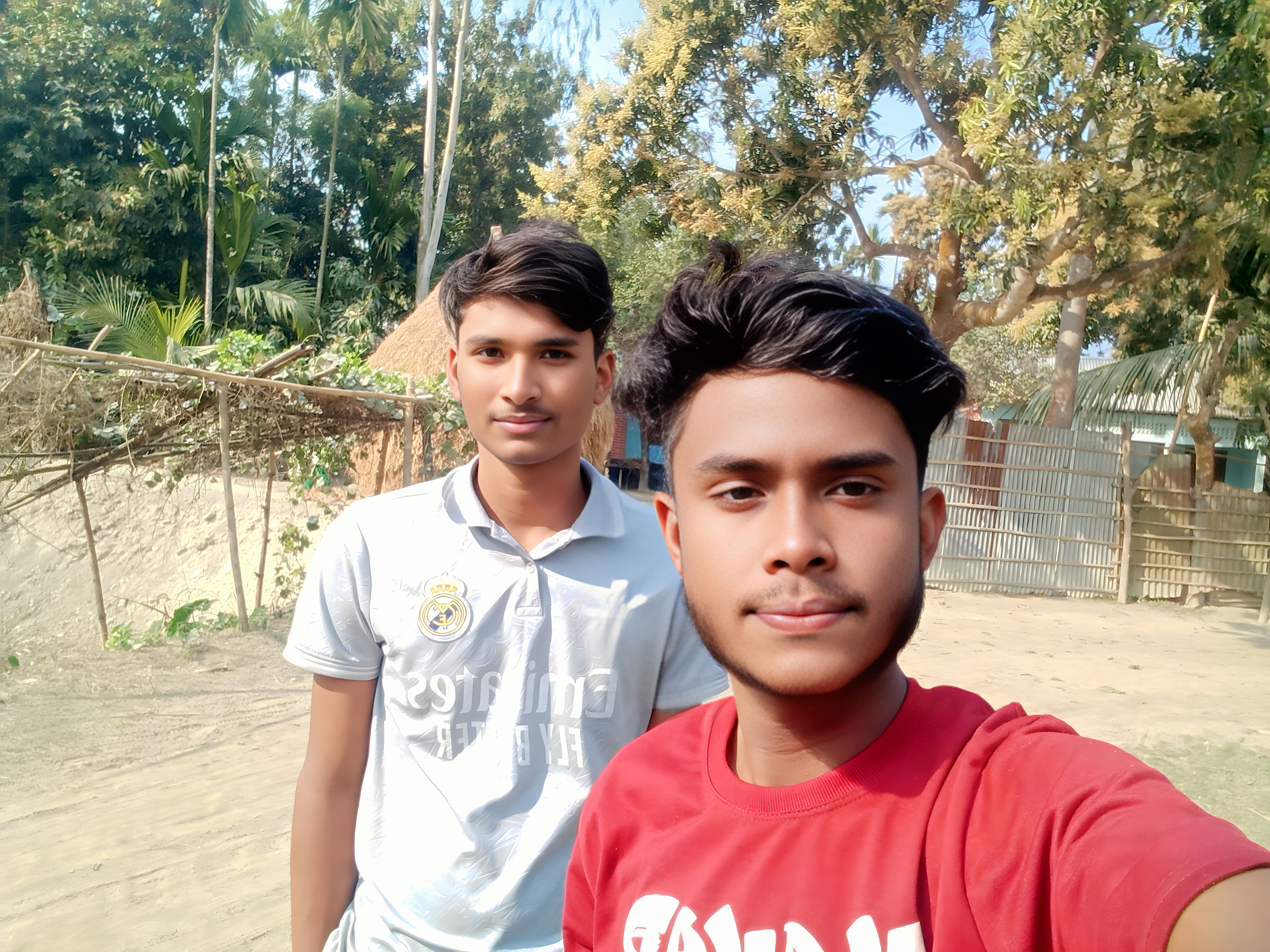 Post media